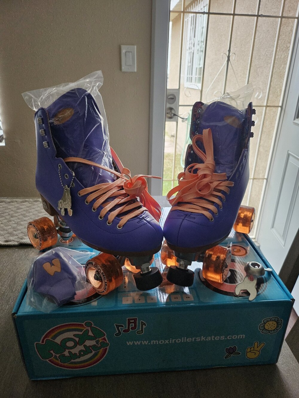 New Moxi Beach Roller Skates